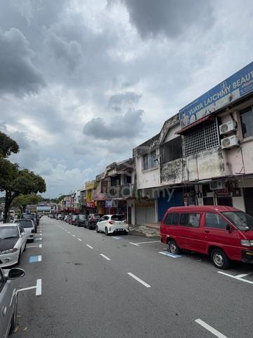 skudai TUTA double storey shoplot hang tuah bv matched facing mainroad 1