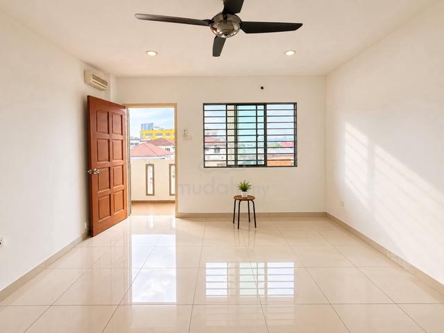 Kampung Cempaka PJU 1 - Corner Townhouse 750 sqft - 3 Rooms - Level 2 1