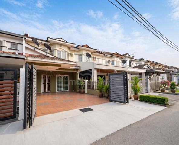 EXTENDED & RENOVATED - 2 Storey Terrace Saujana Damansara PJU 10 1