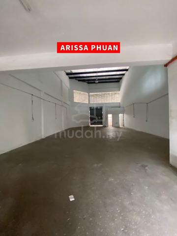 FOR RENT | 1.5-STOREY SHOPLOT @ TELUK KUMBAR 3357sqft. 1