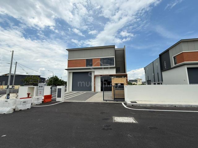 1.5 Storey Semi-Detached Factory for RENT Bukit Minyak 1