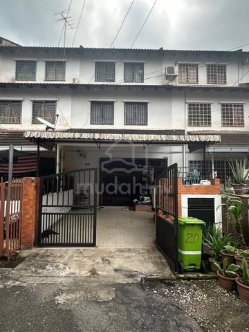 3-storey House For Rent 1