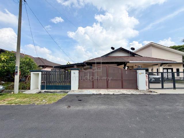 FULLY REFURBISHED - Semi D Single Storey Taman Desaria Nilai 1