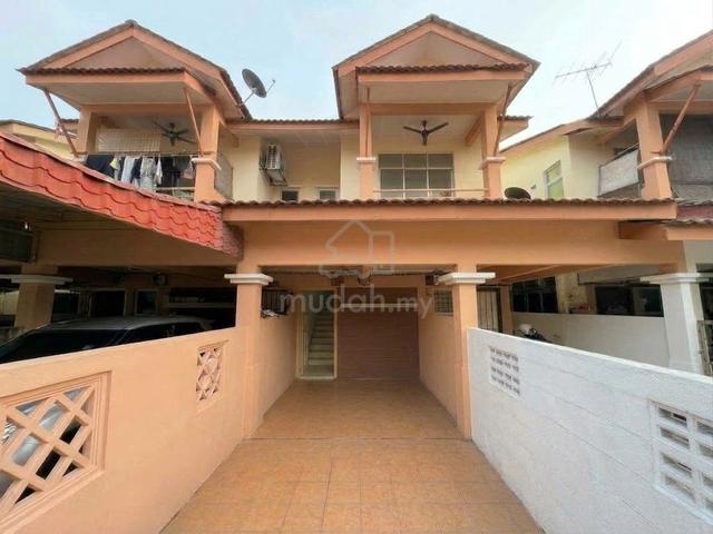 [Paling Murah] Town House Desa Puteri, Bandar Tasik Puteri, Rawang 1