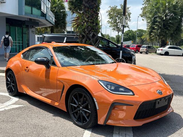 2023 TOYOTA GR86 2.4 RZ / AUTO TRANS / 21k KM !! - 1