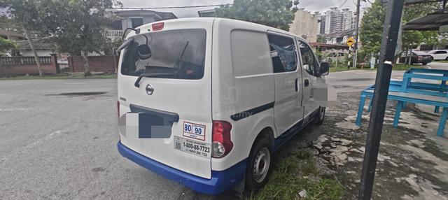 Nissan NV200 - photo 2 of 6