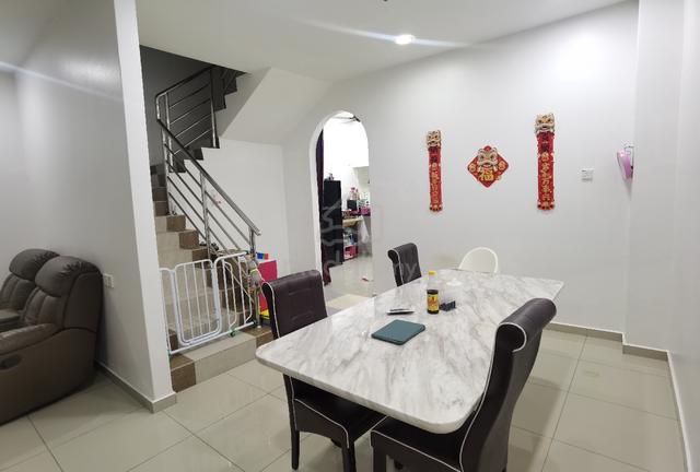 Rumah sedang duduk. Rumah kemas elok 1