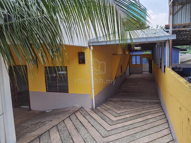 7 Rooms & 7 Baths Semi-D House in center of PJ Section 8 Jalan Templer 1