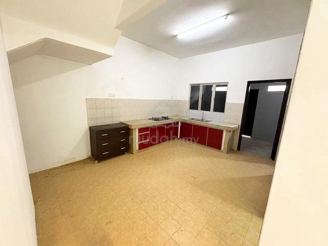 FOR RENT: Double Storey Terrace (Corner Lot) @ Seksyen 5, Bangi 1