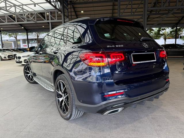 Mercedes Benz GLC300 4MATIC AMG FULL SERVICE 61K - 2