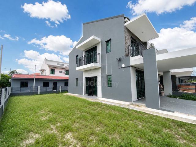 CORNER LOT 2 Storey Taman Saujana KLIA, Kota Warisan, Sepang 1