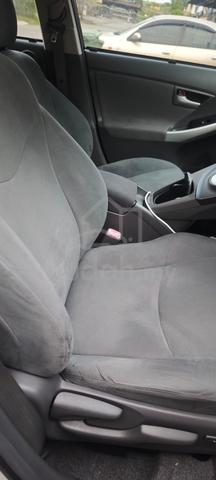 2011 Toyota PRIUS 1.8 (HYBRID) (A) - 4
