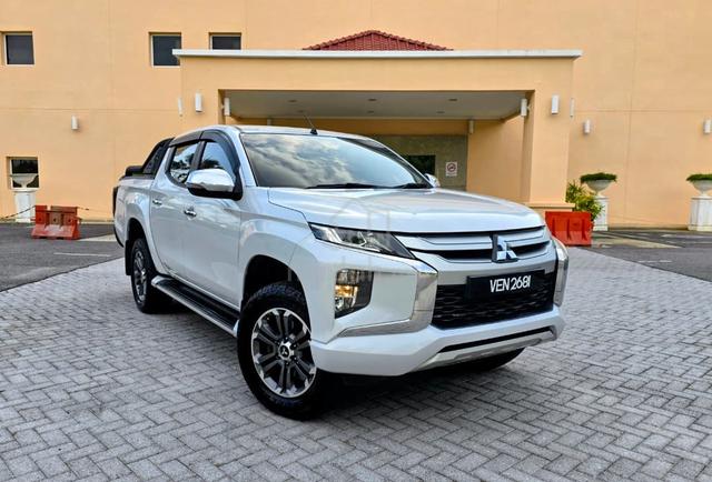 2019 Mitsubishi TRITON 2.4 VGT A/T PREMIUM (A) - 1