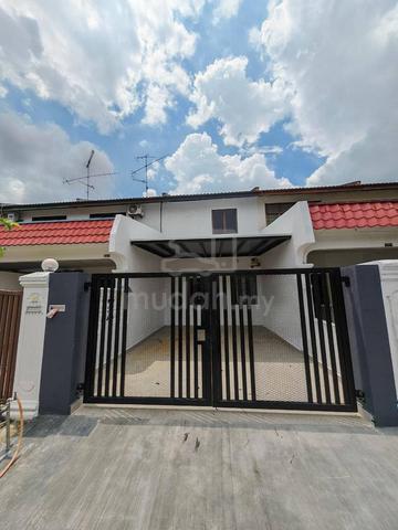Full Loan Renovated 2 Storey Teres House Medium Low Cost Bandar Putra 1