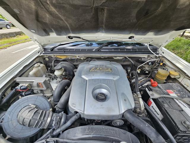 2013 Isuzu D-MAX 2.5 4x4 DUAL CAB (M) - 4