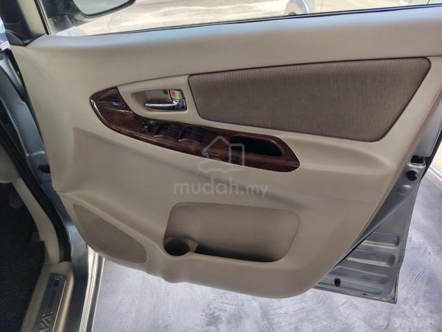 2012 Toyota INNOVA 2.0 G (A) - 5