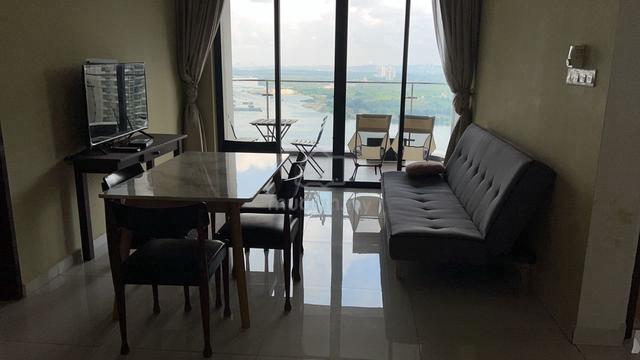 Bay Point @ Country Garden Danga Bay 1