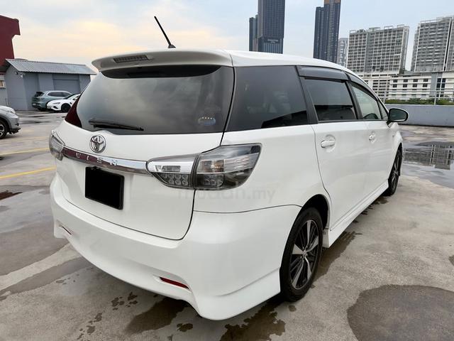Toyota WISH 1.8 S (A) - 4
