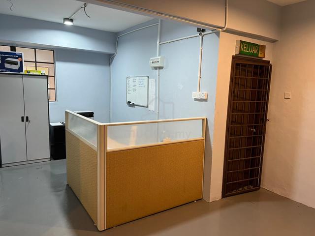 office space for rent with full equipment 1