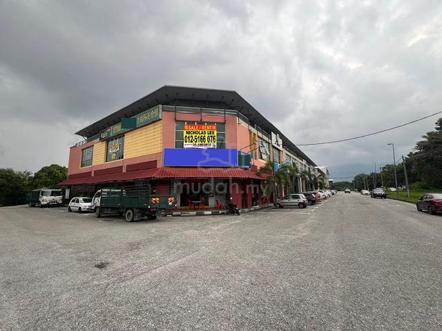 First Floor Corner Shop at Menglembu 2