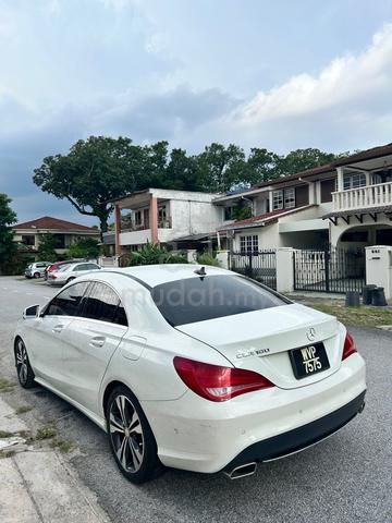 2015 Mercedes Benz CLA180 (CBU) 1.6 (A) - 4