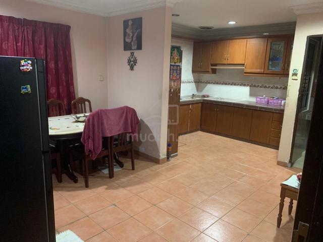 USJ 3 End Lọt (24x65 sqft +5ft) Gated Guarded 1.5 Storey Subang Jaya 4