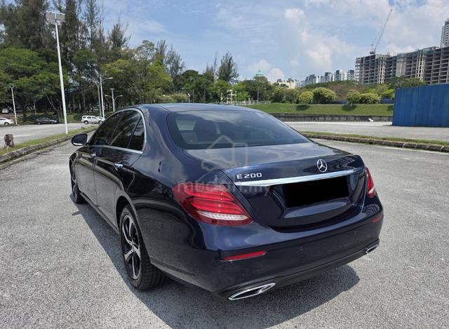 2020 Mercedes Benz E200 SPORTSTYLE 2.0L (A) 88Kkm - 2