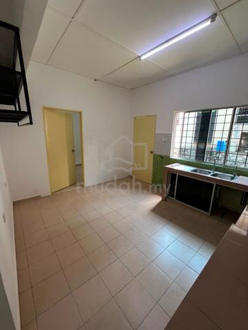Fully Extended Double-Storey Terrace House for Rent – USJ 22/2B 1