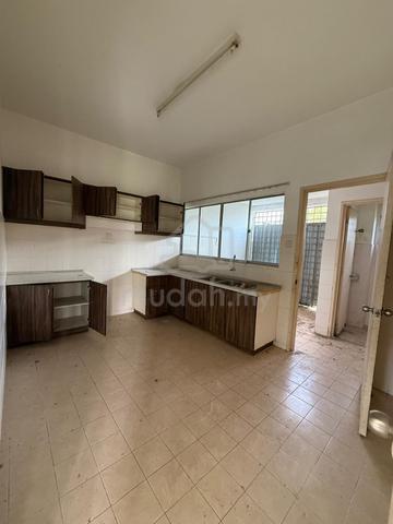 CORNER 2 STOREY LINK HOUSE WITH EXTRA LAND @WANGSA JAYA, KL near LRT 1