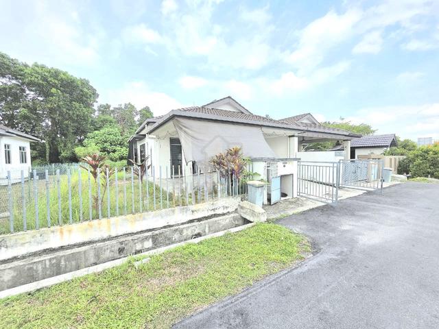 Tanah Luas Semi D Setingkat Taman Srikandi Telok Panglima Garang 1