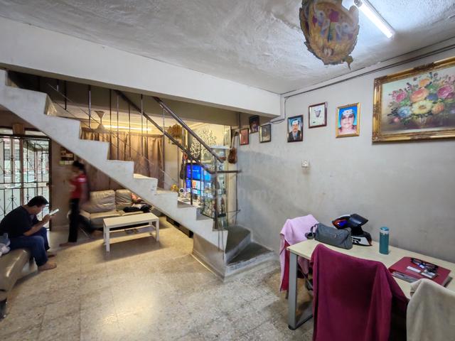 2 storey landed house (FREEHOLD & BELOW MARKET PRICE) 1