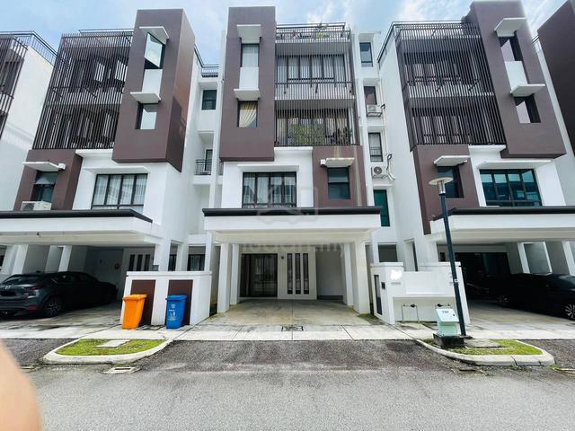 2476sqft, 2 Storey Townhosue 50 Residensi Cahaya SPK Sec U9 Shah Alam 1