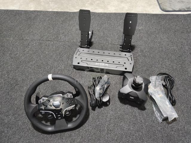 Moza R3 Racing Simulator Bundle - Games & Consoles for sale in Batu ...