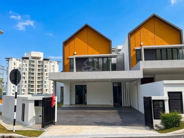 (CORNER LOT) 3 Storey Terrace Superlink East 57 Melawati Kuala Lumpur 1