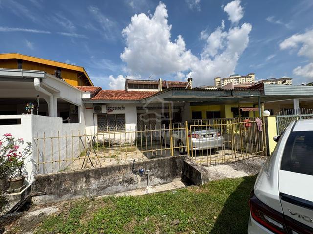 Taman Paik Siong 1 Storey House Puchong , Freehold , 24x65 , B/Market 1