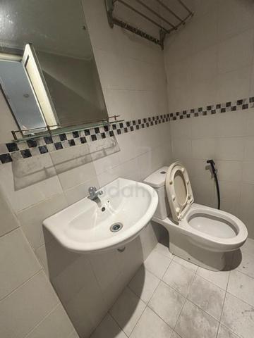 Syawal Offer 🌙 Master Room for Rent + AirCond @ LRT Chow Kit, HKL 5