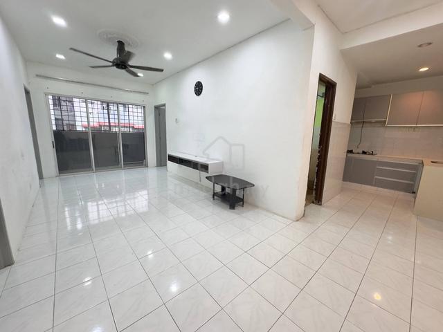 Putra Indah Apartment 1