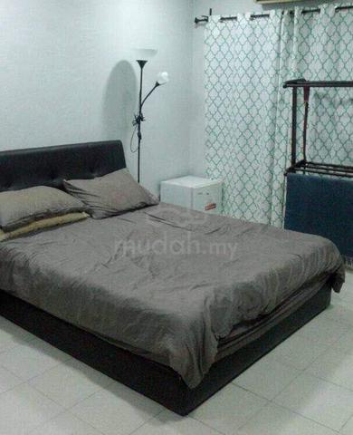 Bilik Master Bedroom Untuk Disewa Di Serdang Jaya (Rumah Teres) 1