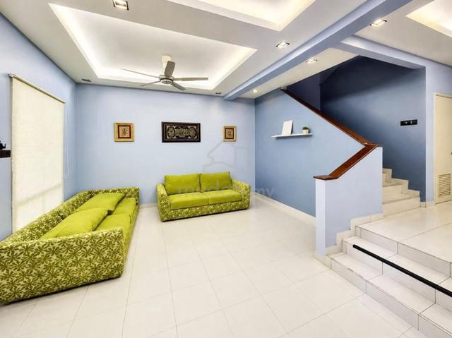 Renovated Unit. Teres 2 Tingkat Endlot, Alam Budiman Seksyen U10. 1