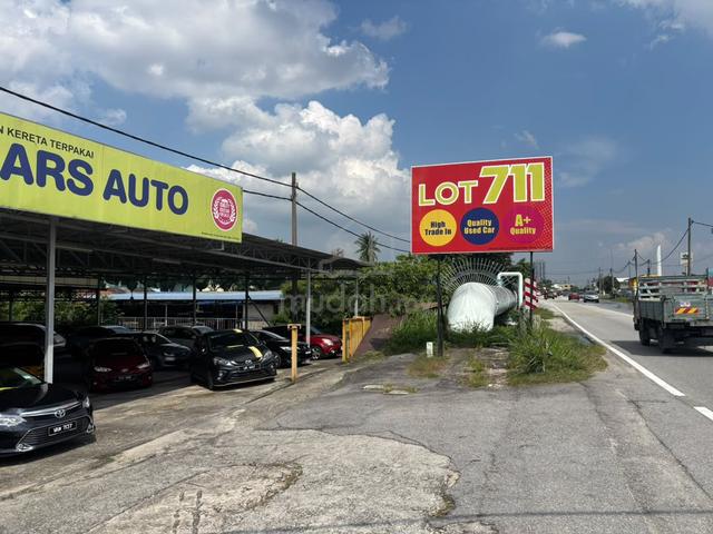 Used car lot for rent 1