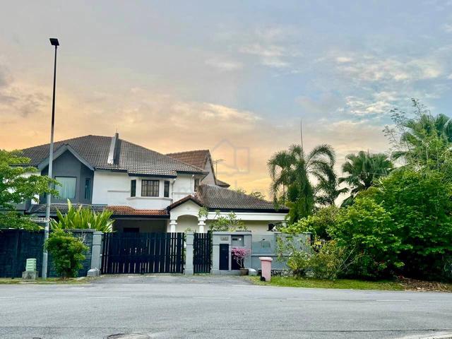 PARTLY FURNISHED |BIG LAND SEMI D Kota Damansara House For Sale 1