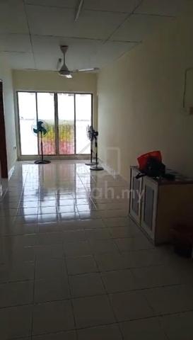 Suria Apartment @ Damansara Damai 1