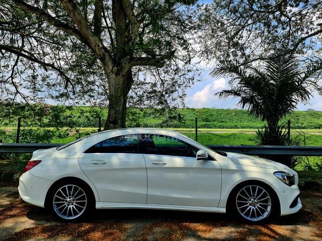 Mercedes Benz CLA200 1.6 AMG Line 7Speed ImportNew - 3