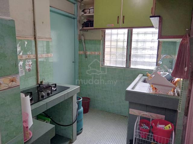 Seksyen 1 Wangsa Maju Flat 4