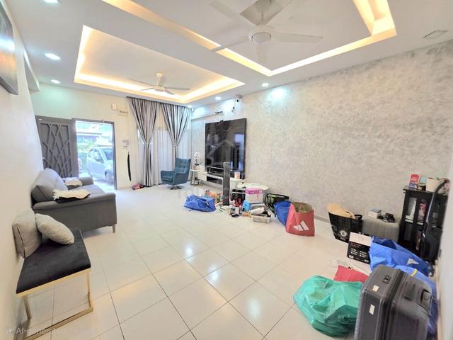 RENOVATED⭐ Double Storey Taman Alam Indah Seksyen 33 Shah Alam 1