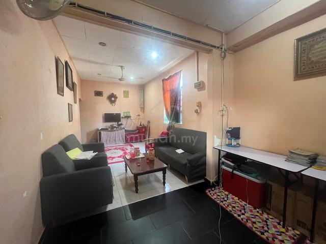 For Sale Renovated Endlot @ Single Storey Taman Politeknik PD 3