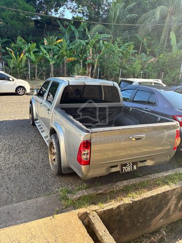 2010 Isuzu D-MAX 2.5 4x2 (STANDARD) (M) - 4
