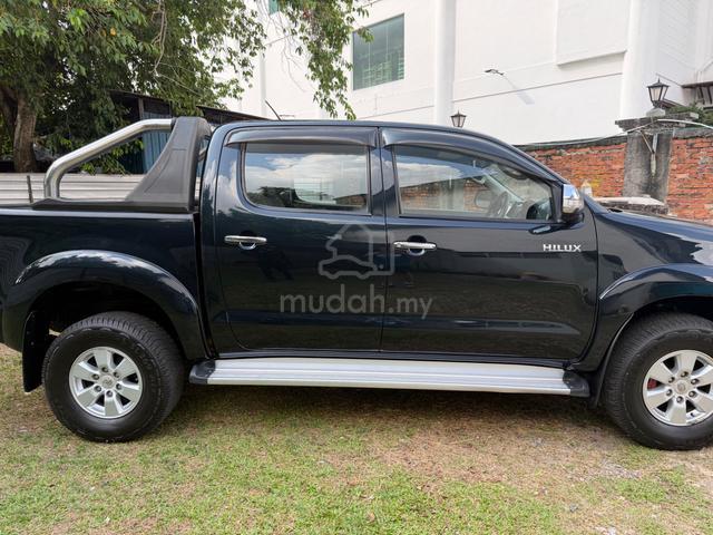 Toyota HILUX 2.5 G (M) 4X4 DUAL CAB - 5