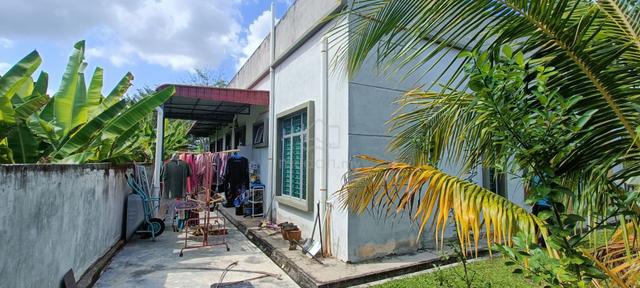 Open Facing Freehold Taman Sri Anjung Tangkak 4