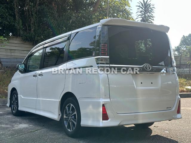 2020 Toyota VOXY 2.0 ZS KIRAMEKI II (8 SEATER) - 5
